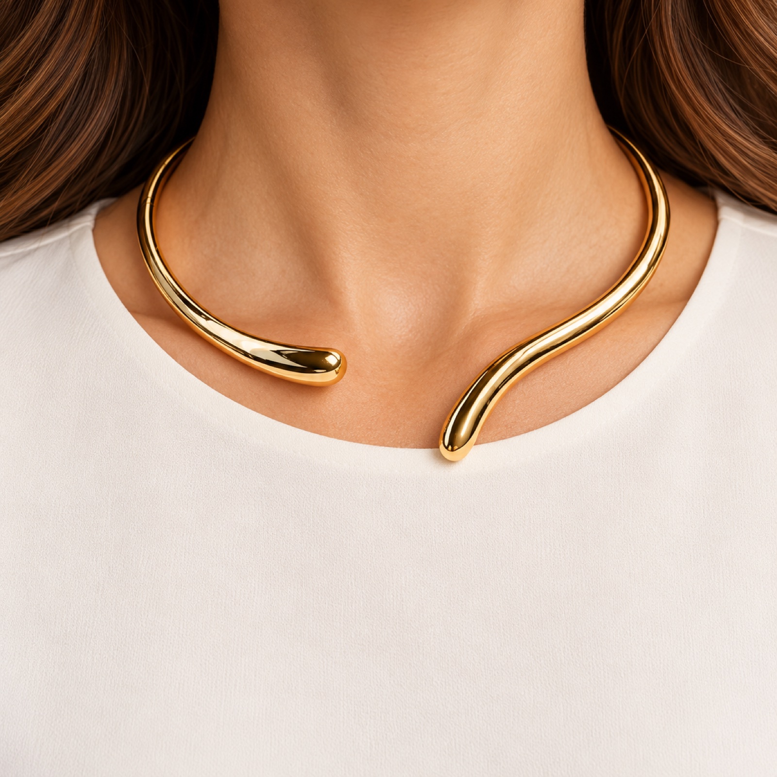 Mira gold necklace close-up, campaign portrait